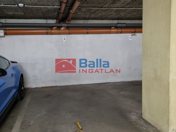 Kiadó 14 m²-esteremgarázs hely Nyíregyháza, Pazonyi tér: 25'000 Ft