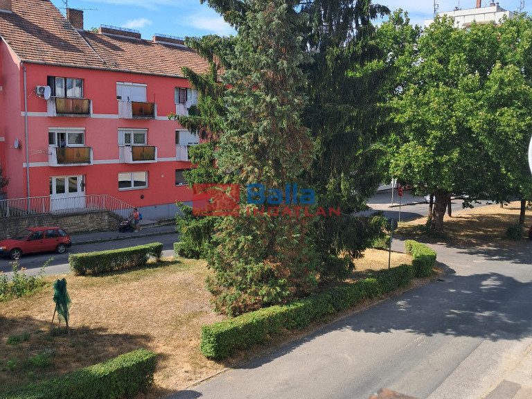 Eladó 37 m²-estársasházi lakás Ózd, Árpád v. út: 9'900'000 Ft