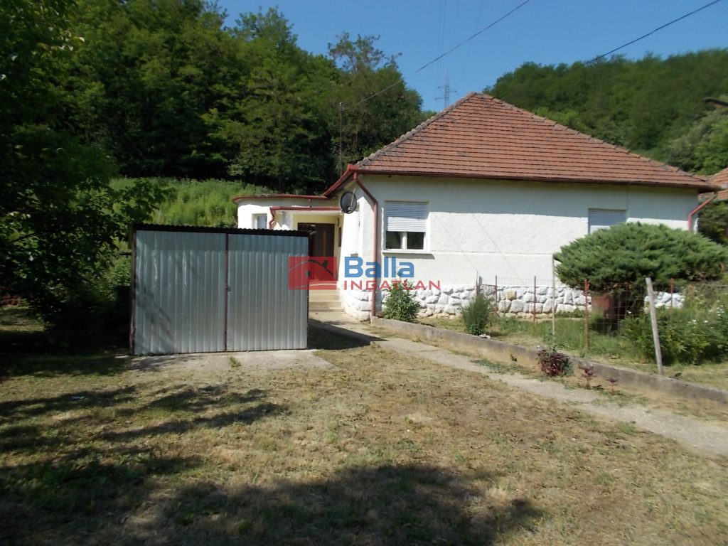 Eladó 90 m²-escsaládi ház Ózd, Damjanich út: 13'500'000 Ft