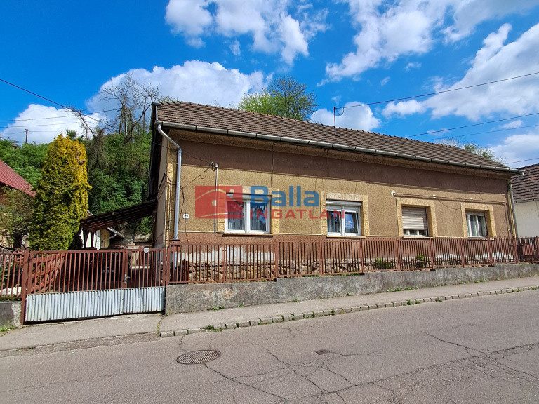 Eladó 75 m²-escsaládi ház Ózd, Katona J. út: 15'900'000 Ft