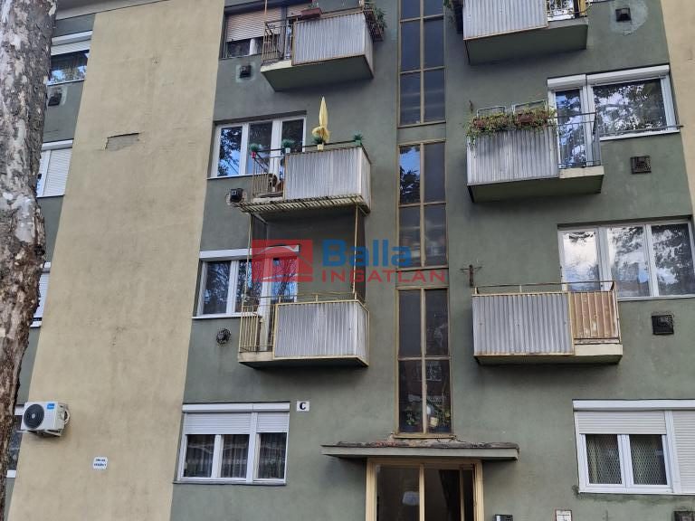 Eladó 49 m²-estársasházi lakás Ózd, Lehel vezér út: 13'000'000 Ft