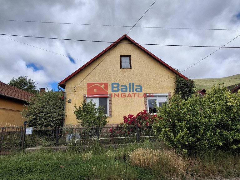 Eladó 82 m²-escsaládi ház Ózd, Munkácsy M. utca: 12'990'000 Ft