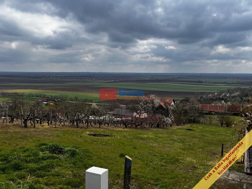 Eladó 1000 m²-estelek Pázmánd, Boros dűlő utca: 14'900'000 Ft