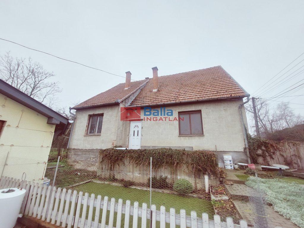 Eladó 150 m²-escsaládi ház Pécel, Kun J utca: 125'990'000 Ft