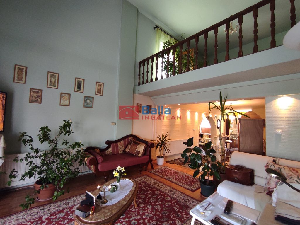 Eladó 250 m²-essorház Pécs, Vándor utca: 68'500'000 Ft