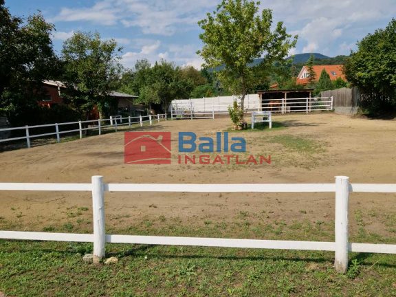 Eladó 170 m²-escsaládi ház Pomáz, hargita utca utca: 135'000'000 Ft