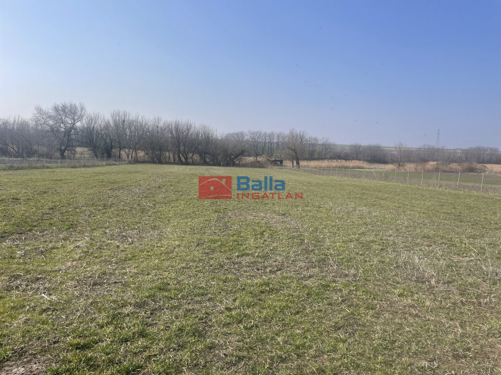 Eladó 4141 m²-estelek Ráckeresztúr (Ráckeresztúr) , Központi utca: 48'000'000 Ft