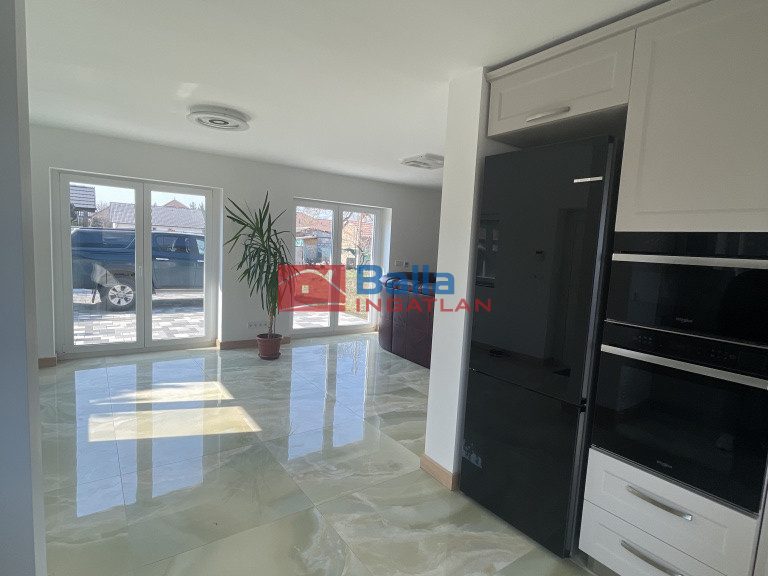 Eladó 168 m²-escsaládi ház Ráckeresztúr, Vörösmarty utca: 165'000'000 Ft