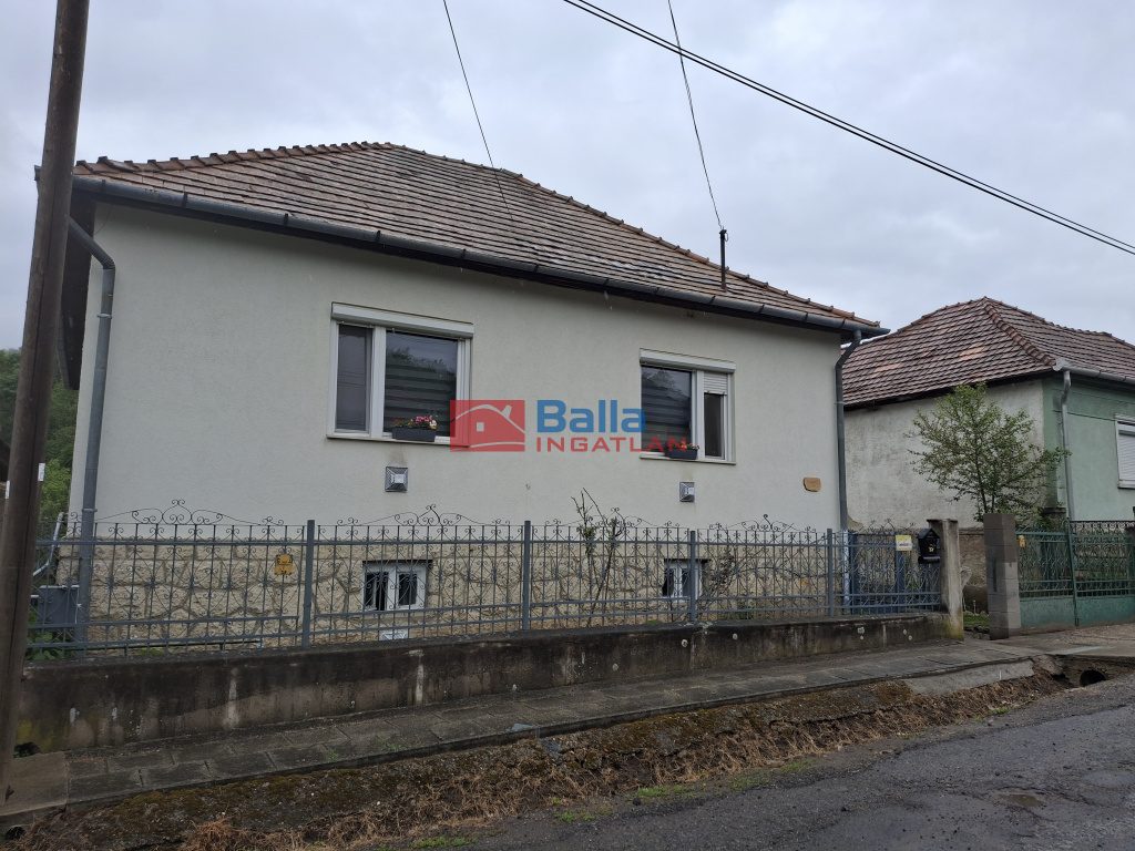 Eladó 90 m²-escsaládi ház Sajómercse, Rákóczi út: 16'000'000 Ft