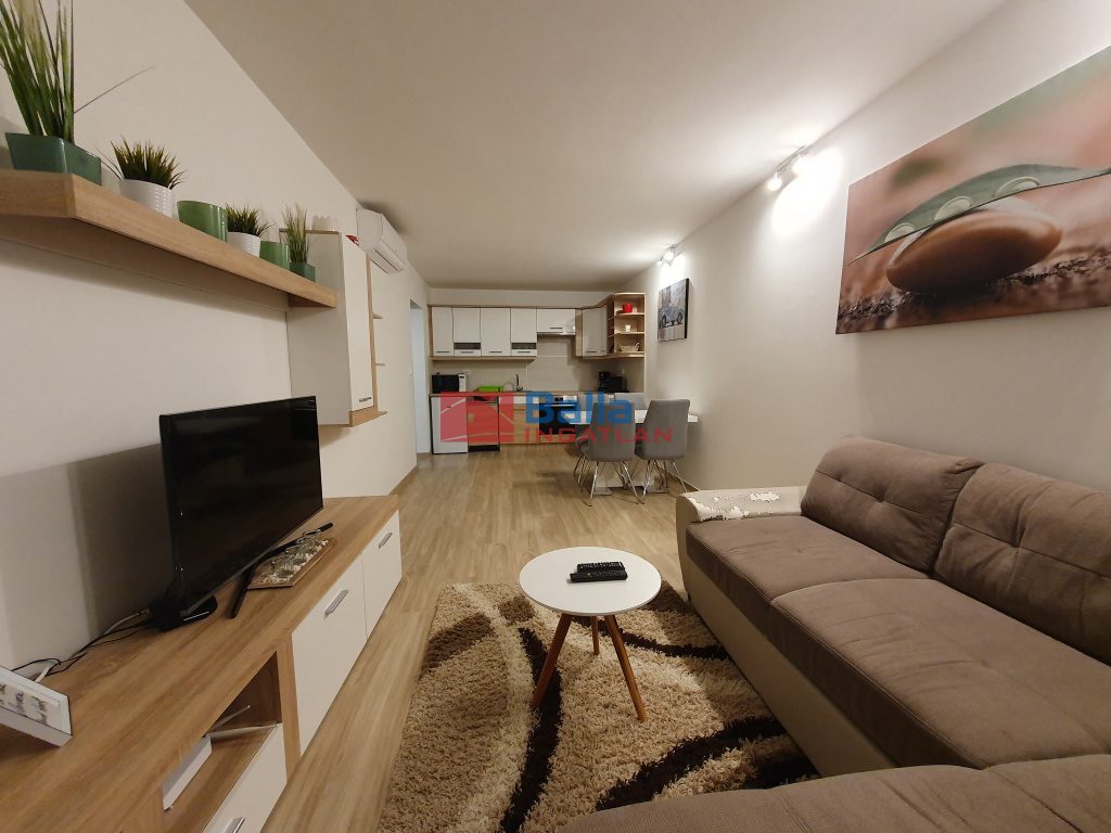 Eladó 54 m²-estársasházi lakás Siófok (Ezüstpart) , Liszt Ferenc sétány: 84'000'000 Ft