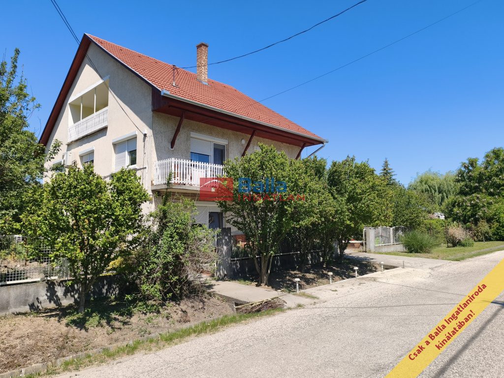 Eladó 120 m²-escsaládi ház Sülysáp, Hunyadi utca környéke utca: 78'900'000 Ft