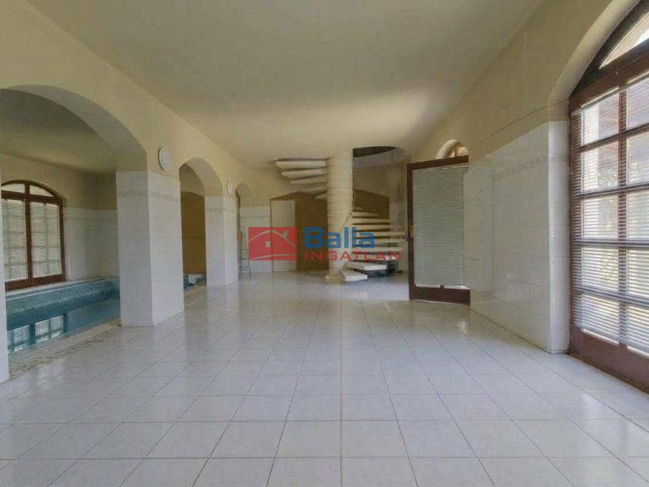 Eladó 265 m²-escsaládi ház Sülysáp, Lövölde utca: 124'900'000 Ft