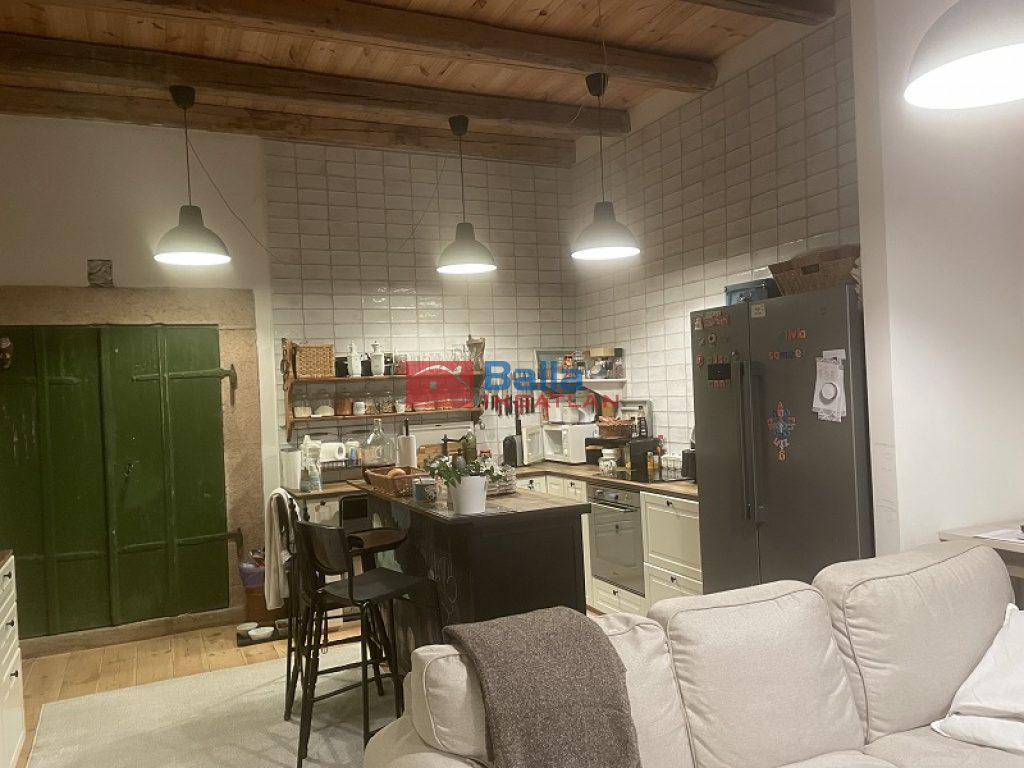 Eladó 81 m²-escsaládi ház Süttő, Szitli dűlő: 27'900'000 Ft