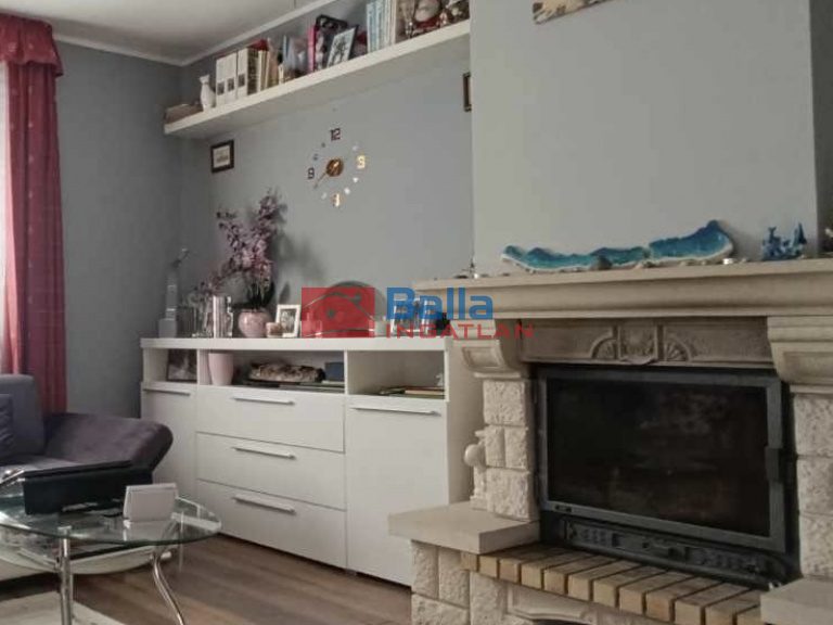 Eladó 80 m²-escsaládi ház Szentendre, Alkony utca: 119'900'000 Ft