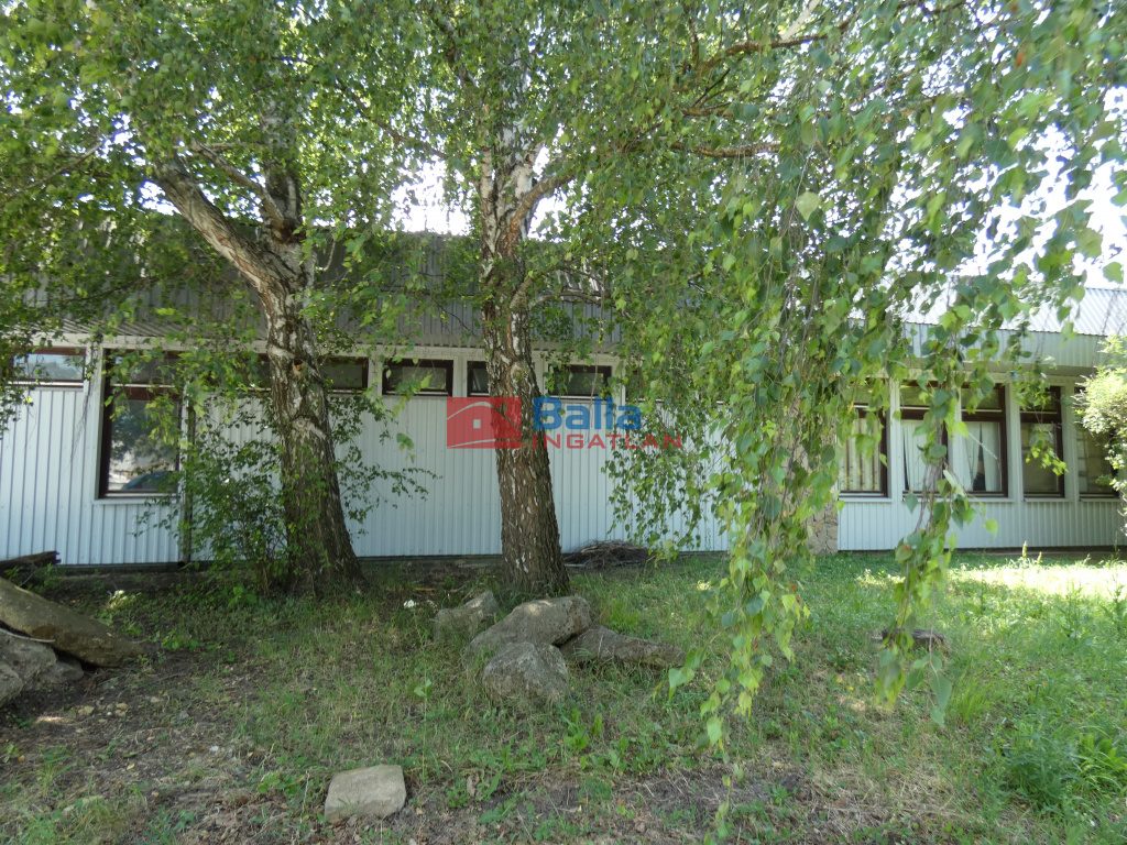 Eladó 915 m²-esegyéb üzlethelyiség Szentendre, Ipari terület: 240'000'000 Ft