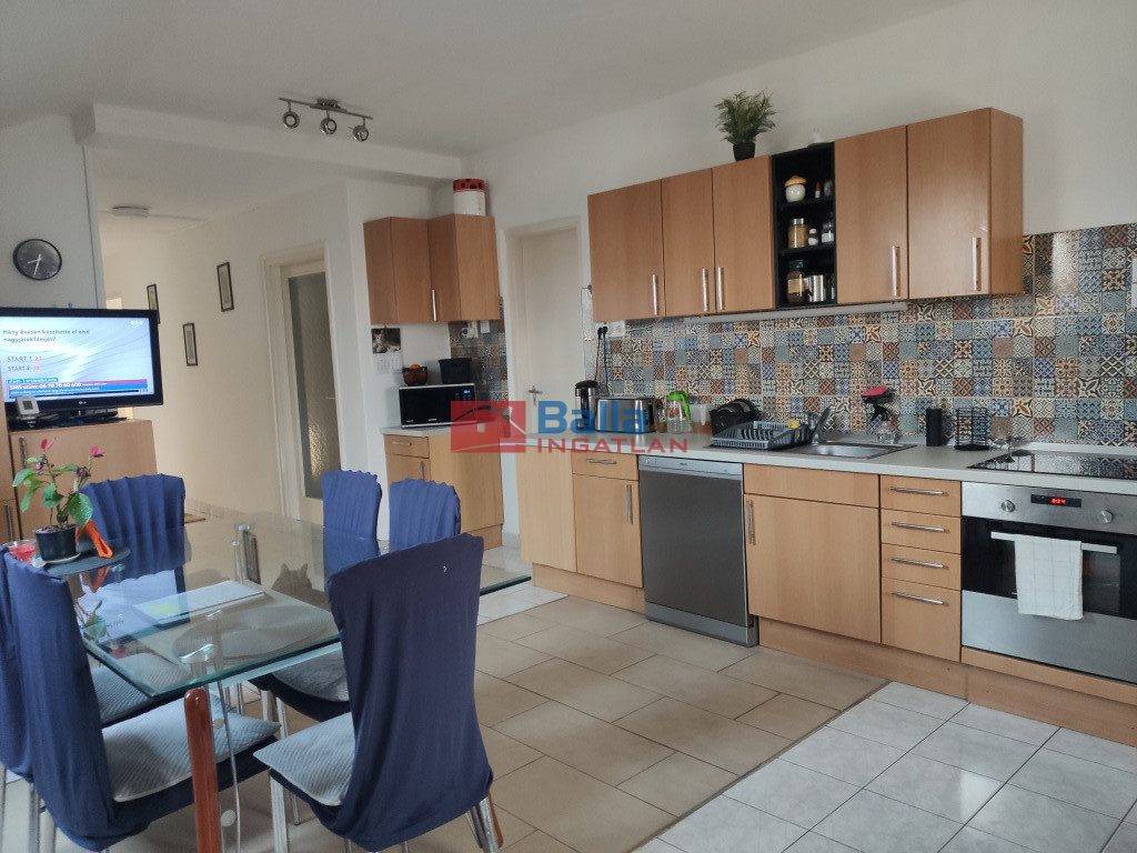 Eladó 164 m²-estársasházi lakás Szigethalom, Központ közeli utca: 79'500'000 Ft