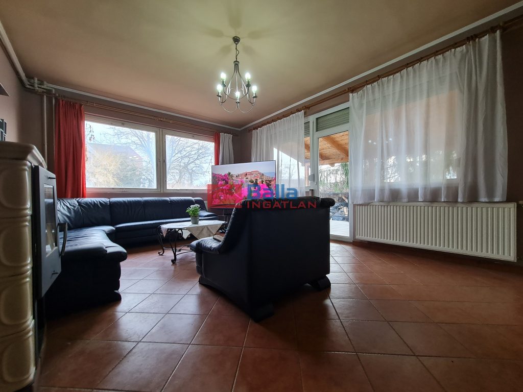 Eladó 170 m²-escsaládi ház Szigetszentmiklós, Boglya utca: 128'000'000 Ft