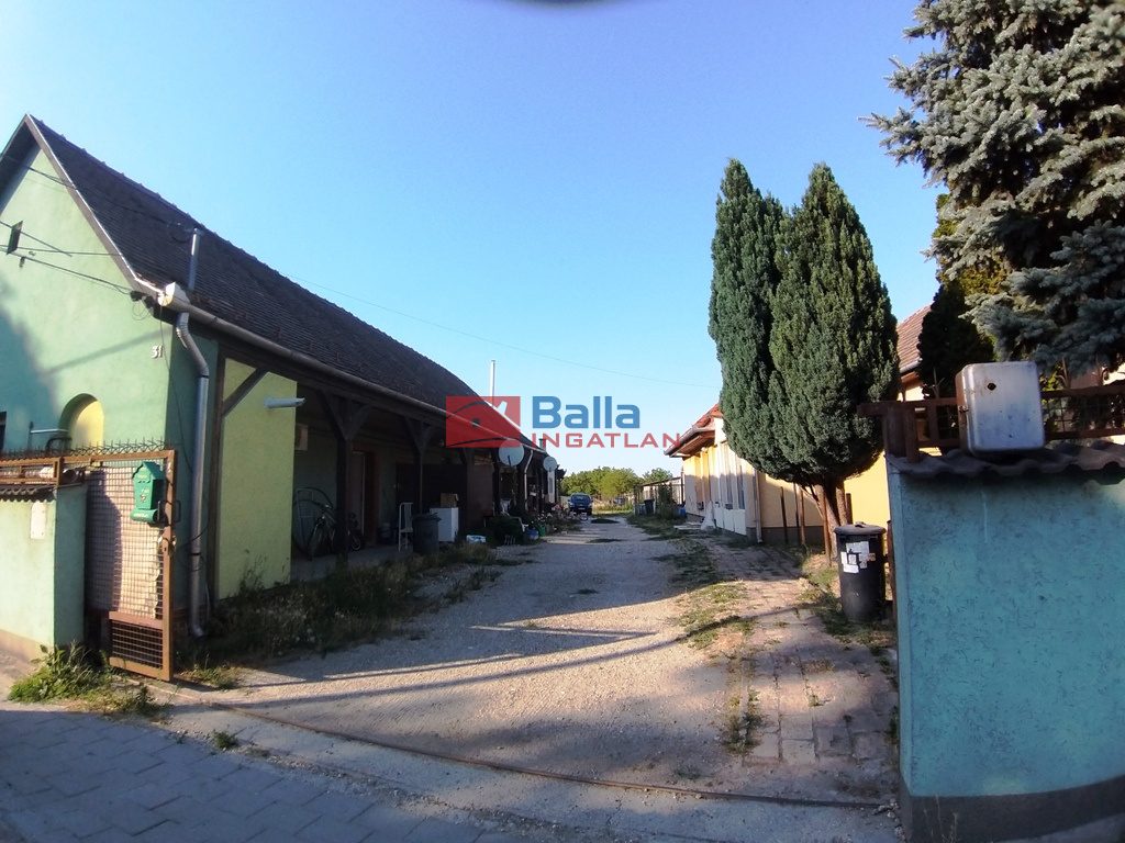 Eladó 151 m²-escsaládi ház Szigetszentmiklós, Csepeli út közelében: 98'000'000 Ft