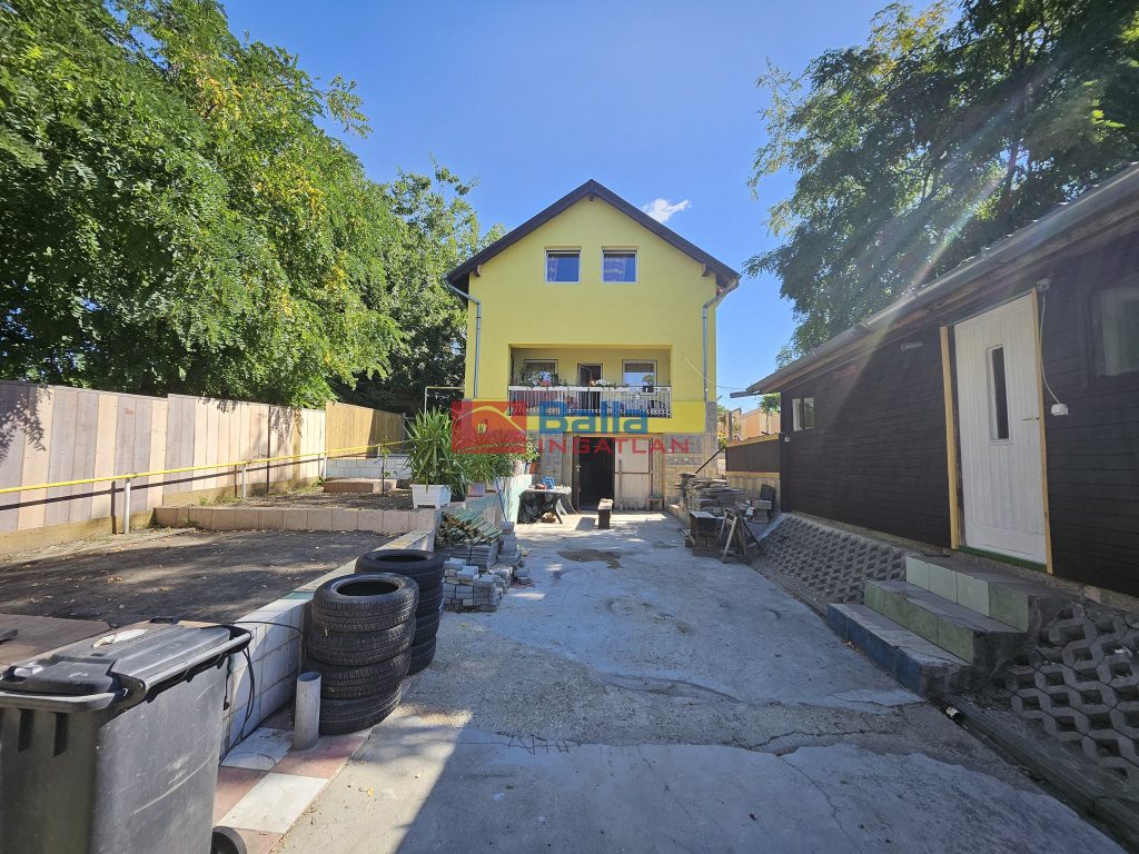 Eladó 230 m²-escsaládi ház Szigetszentmiklós, Kakukkfű utca: 78'000'000 Ft