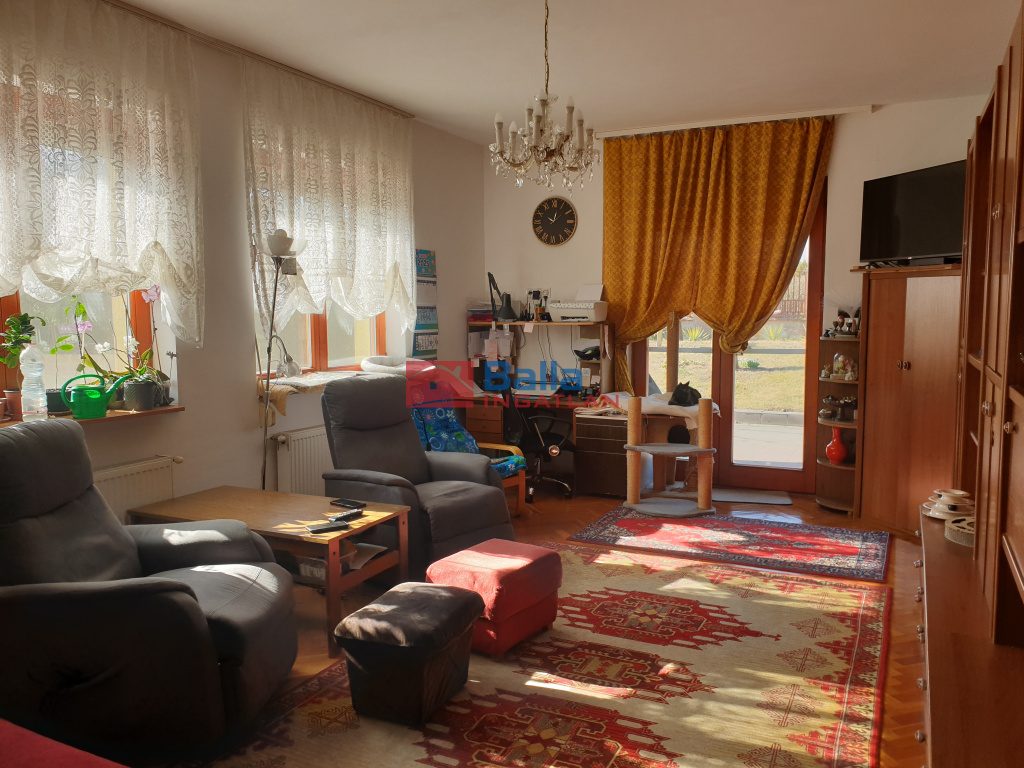 Eladó 200 m²-escsaládi ház Szigetszentmiklós, Kertvárosban: 159'000'000 Ft