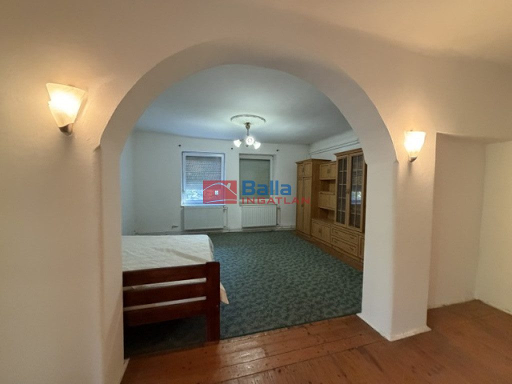 Eladó 133 m²-escsaládi ház Szigetszentmiklós (Óváros) , Szilágyi Lajos utca közeli utca: 79'000'000 Ft