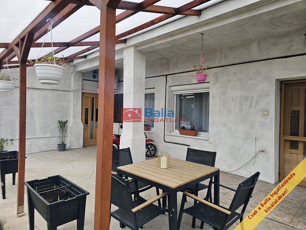 Eladó 85 m²-escsaládi ház Szigetszentmiklós, Város központ közeli utca: 77'900'000 Ft