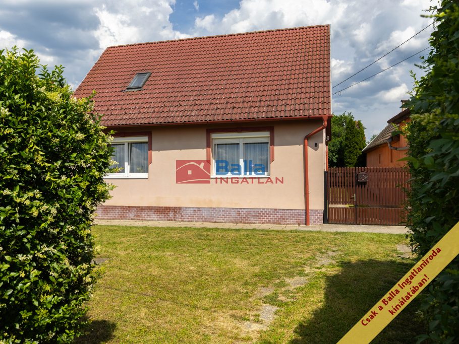 Eladó 150 m²-escsaládi ház Szob, Arany János utca: 98'000'000 Ft