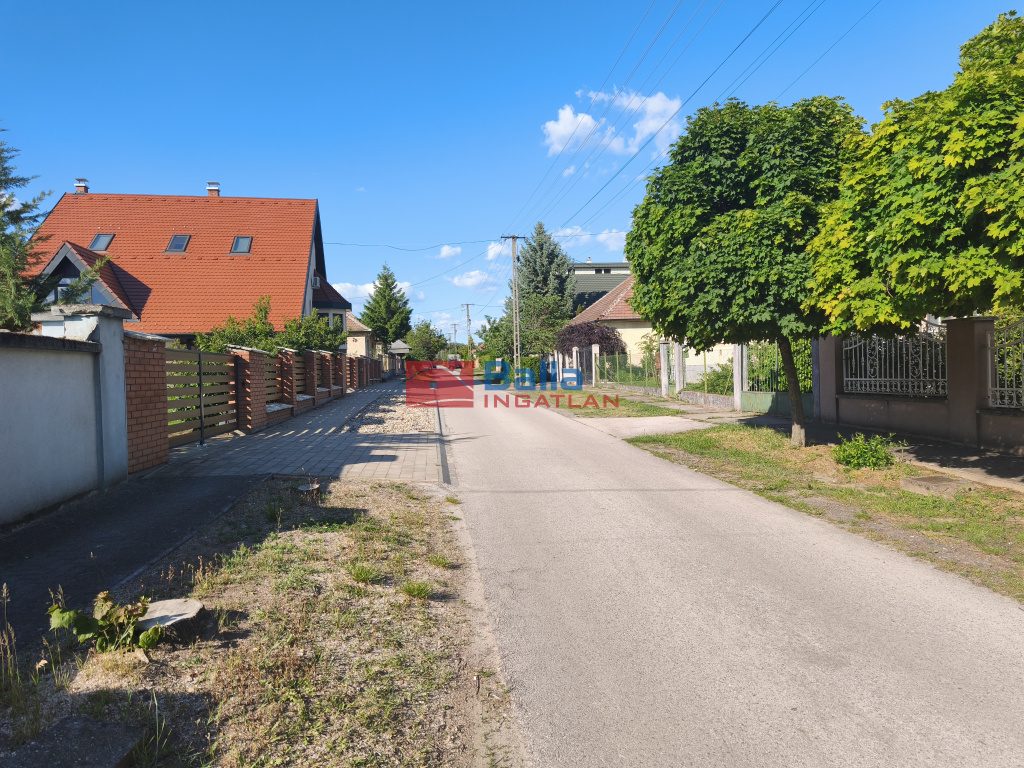 Eladó 80 m²-escsaládi ház Tápiószecső, Munkácsy Mihály utca: 54'900'000 Ft