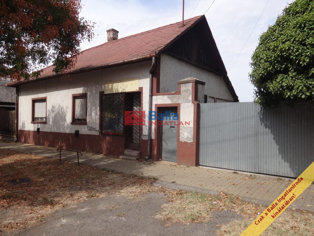 Eladó 160 m²-escsaládi ház Tiszakécske, Kőrösi utca: 46'500'000 Ft