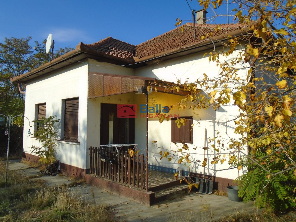 Eladó 102 m²-escsaládi ház Tiszakécske, Kurázs utca: 27'900'000 Ft