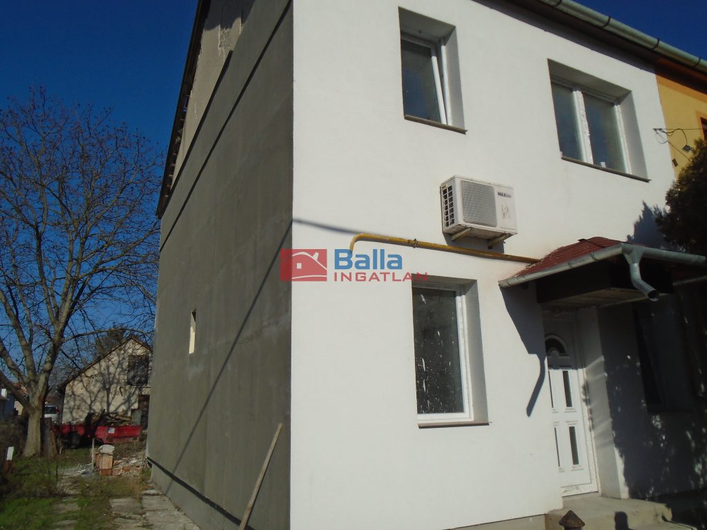 Eladó 85 m²-estársasházi lakás Tiszakécske, Móricz Zsigmond utca: 37'000'000 Ft