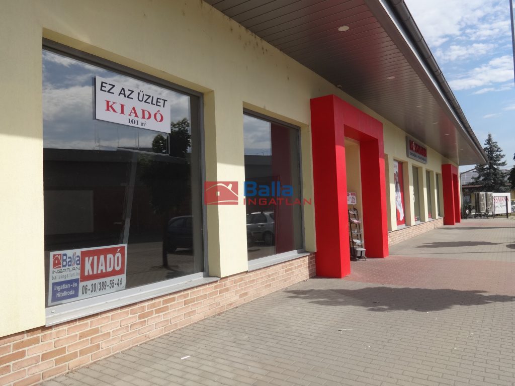 Kiadó 101 m²-esüzlethelyiség utcai bejárattal Tiszakécske, Vizhányó János utca: 300'000 Ft