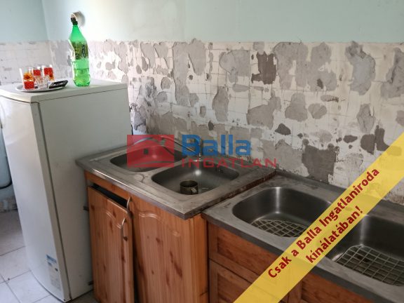 Eladó 50 m²-escsaládi ház Tököl, Aradi utca: 45'000'000 Ft