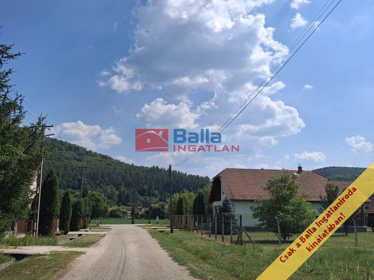 Eladó 830 m²-estelek Uppony, Ifjúság utca: 13'000'000 Ft