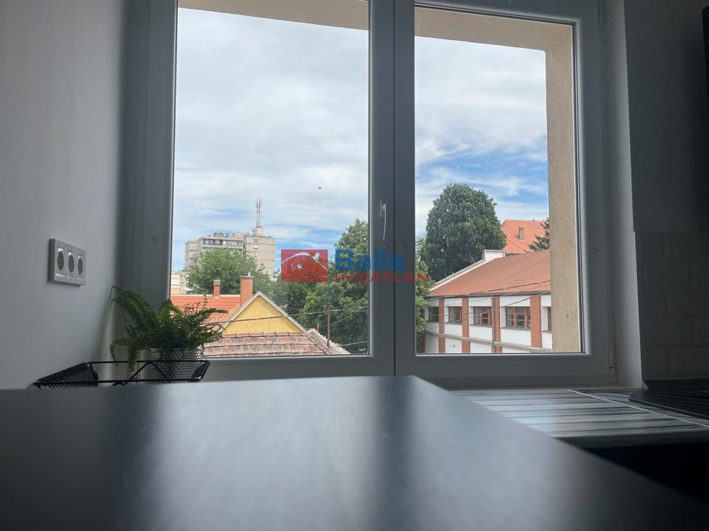 Eladó 88 m²-estársasházi lakás Vác, Cházár András utca: 97'242'000 Ft