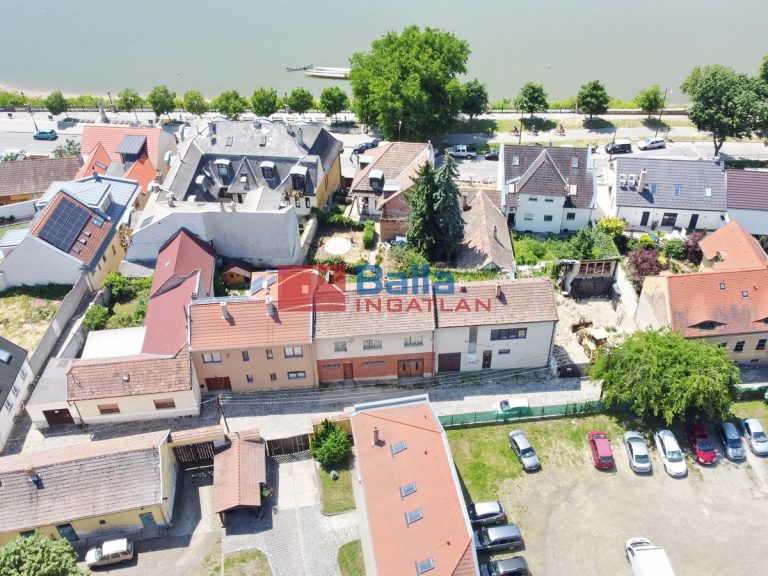 Eladó 129 m²-escsaládi ház Vác, Dunapart közeli: 144'999'000 Ft
