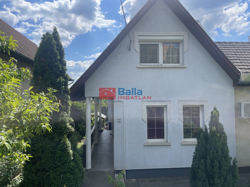 Eladó 210 m²-escsaládi ház Vác, Szivárvány utca: 179'300'000 Ft