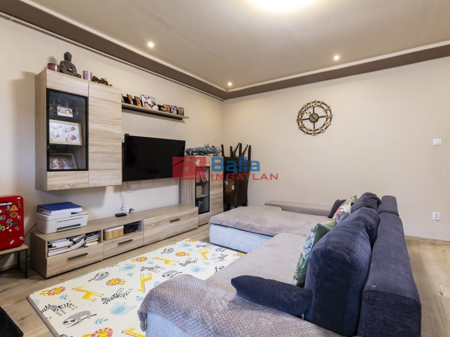 Eladó 83 m²-estársasházi lakás Vác, Vág utca: 79'900'000 Ft