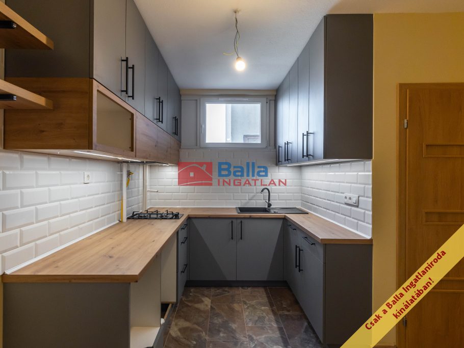 Eladó 52 m²-estársasházi lakás Vác, Vám utca: 62'000'000 Ft