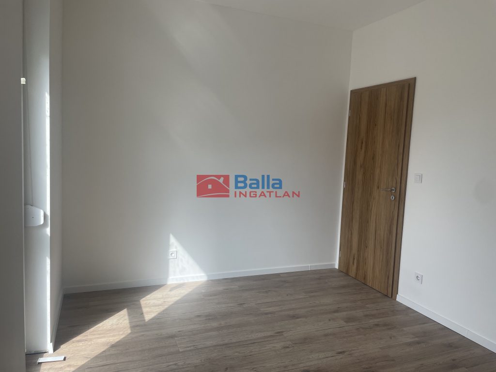 Eladó 91 m²-esikerház Velence, Madár utca: 105'000'000 Ft