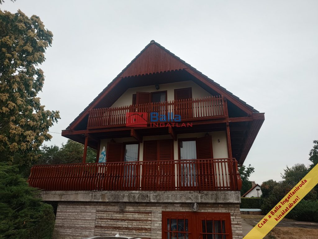 Eladó 135 m²-escsaládi ház Velence (Velence) , Kemping utca: 89'900'000 Ft