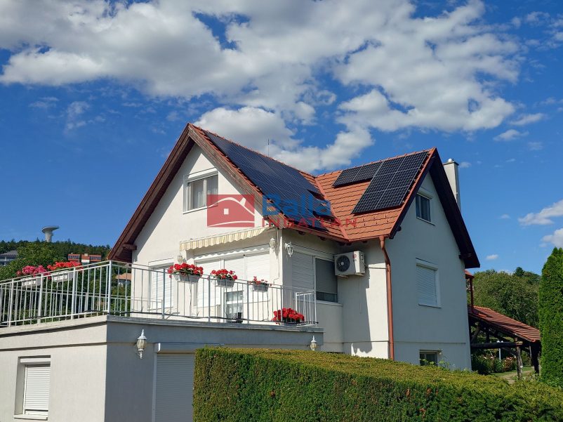 Eladó 176 m²-escsaládi ház Velence (Velence) , Tünde utca: 198'000'000 Ft