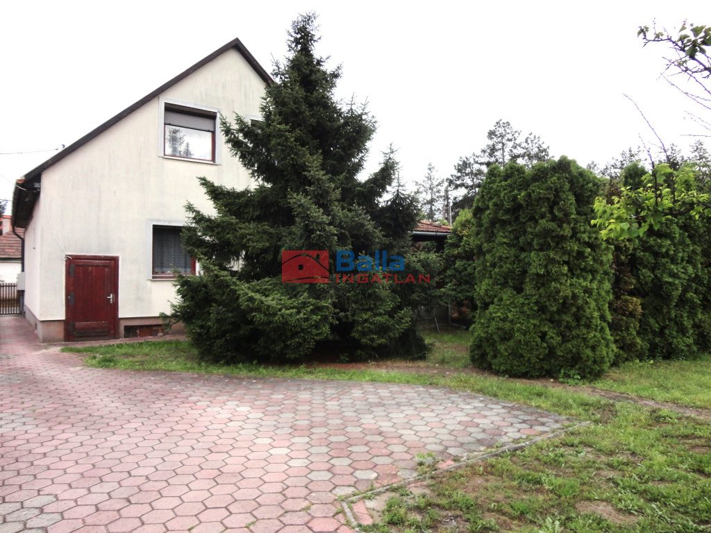 Eladó 130 m²-escsaládi ház Veresegyház, Fenyves utca: 109'900'000 Ft