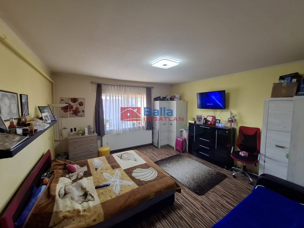 Eladó 150 m²-escsaládi ház Veresegyház, Petőfi utca: 94'500'000 Ft