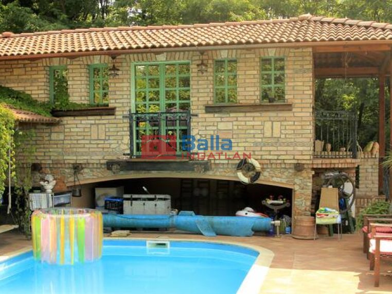 Eladó 1030 m²-estelek Veresegyház, Zivatar utca: 82'000'000 Ft