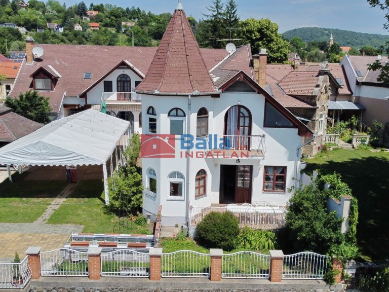 Eladó 848 m²-escsaládi ház Verőce, Árpád út: 415'000'000 Ft