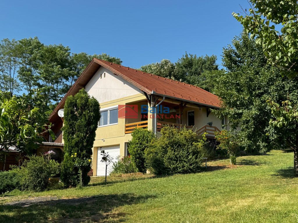 Eladó 165 m²-escsaládi ház Zalacsány, Örvényeshegy utca: 225'000'000 Ft