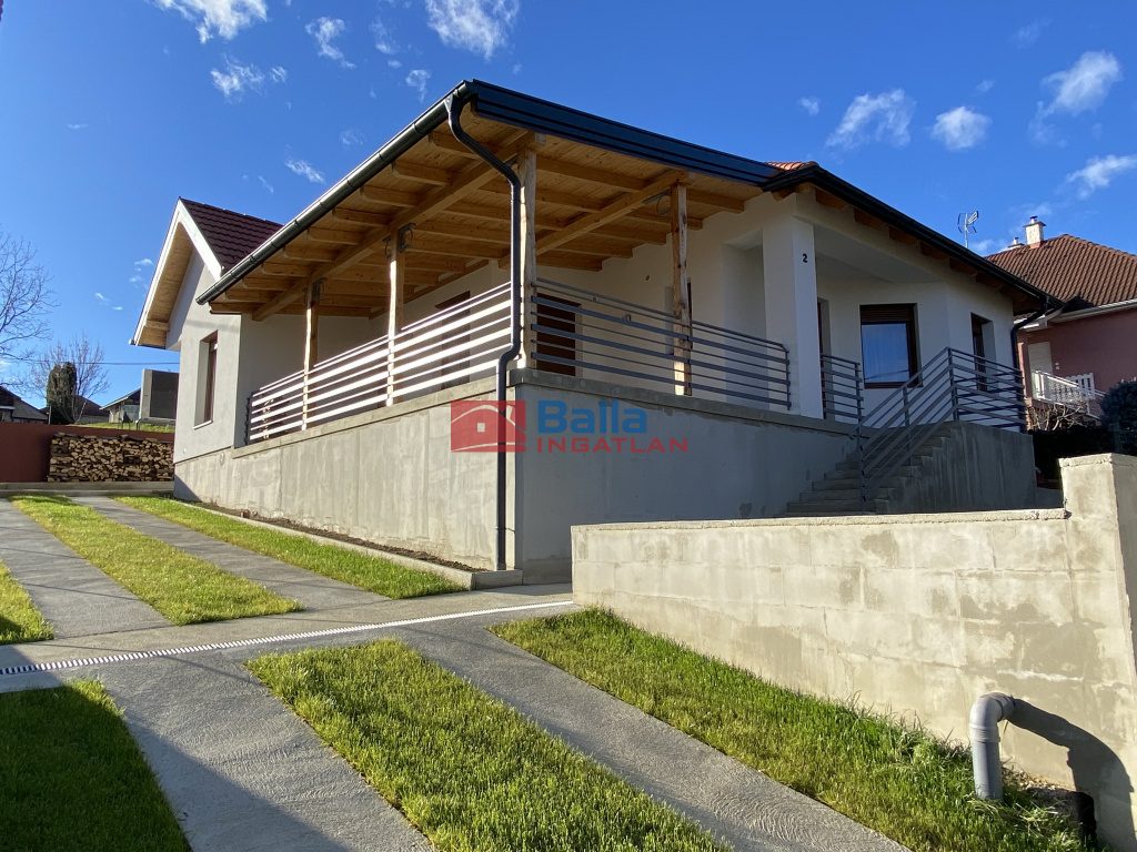 Eladó 109 m²-escsaládi ház Zalacsány, Zalacsány Rózsadombja: 185'000'000 Ft