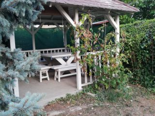 Eladó 110 m²-escsaládi ház Ábrahámhegy, Zsákutca: 79'900'000 Ft