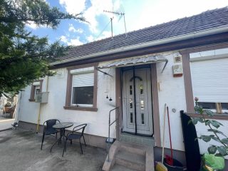 Eladó 50 m²-escsaládi ház Adony, Táncsics Mihály utca: 33'900'000 Ft
